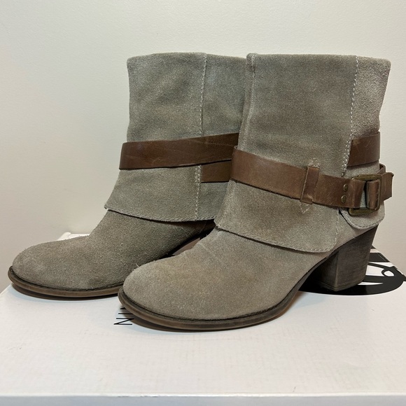 Nine West Vintage America Collection Ankle Boots — Taupe Suede Sz 6.5 - Picture 5 of 10